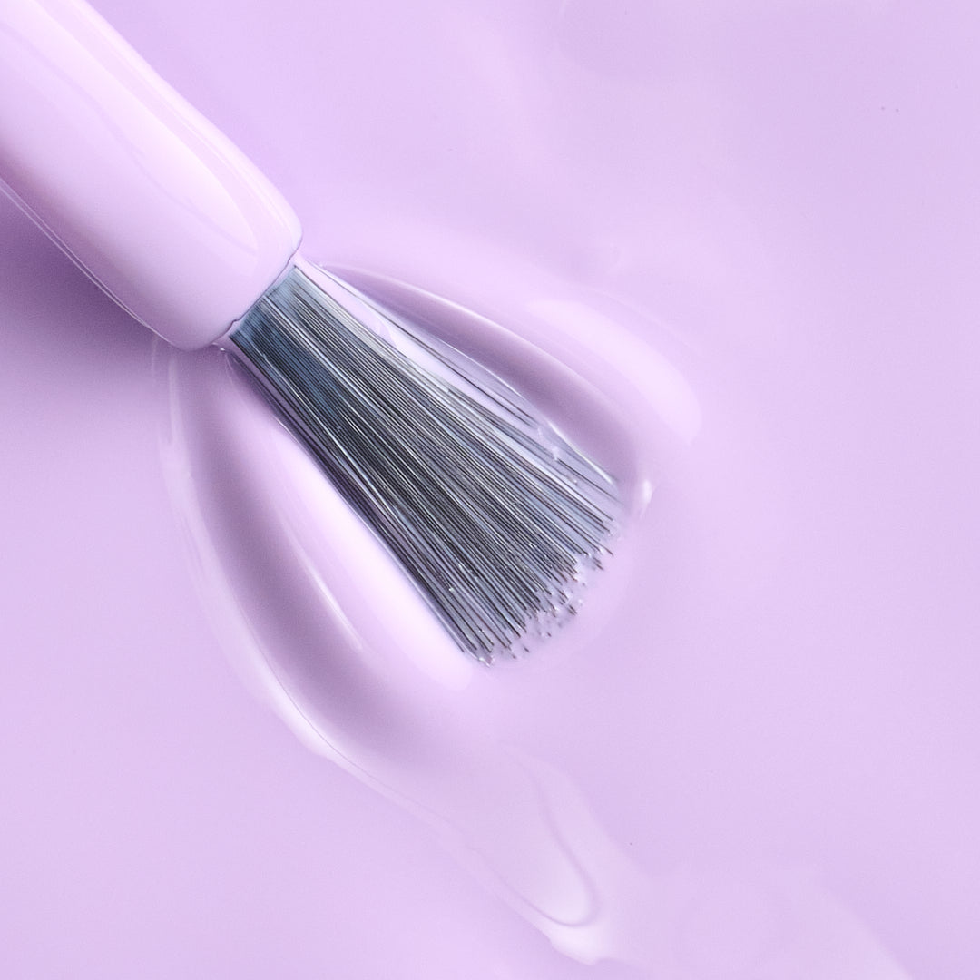 Gel Polish • 821 Lilac Kiss • 21FREE