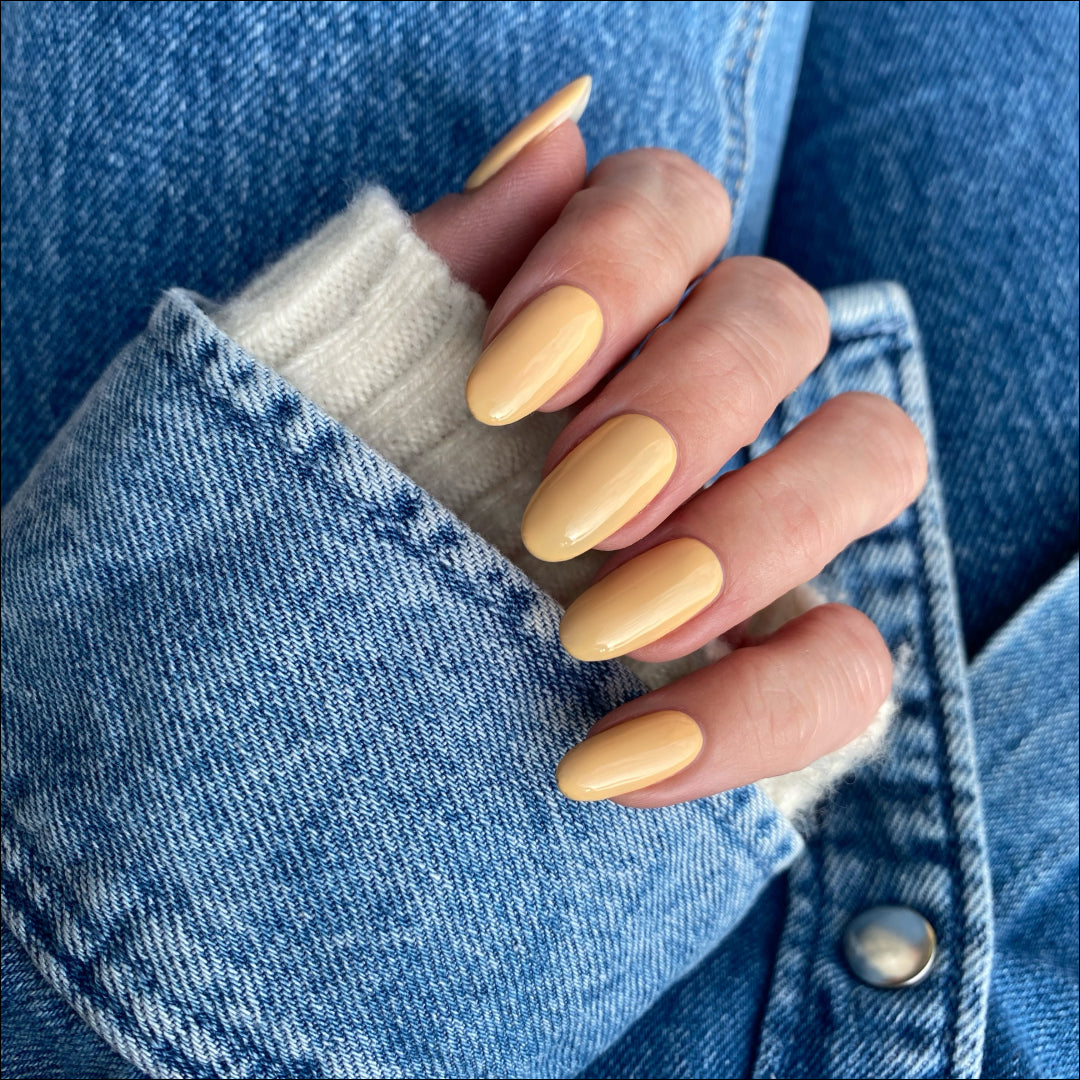 Gel Polish • 823 Amber Bloom • 21FREE