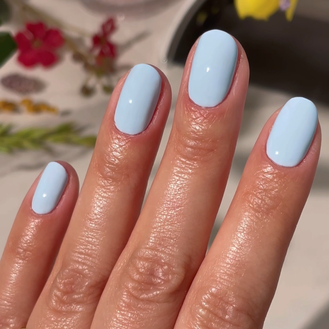 Gel Polish • 818 Summer Sky • 21FREE