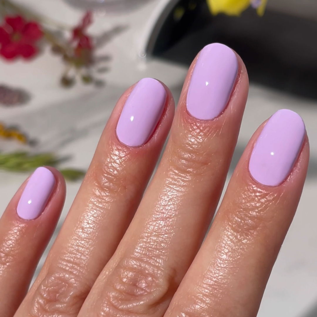 Gel Polish • 821 Lilac Kiss • 21FREE