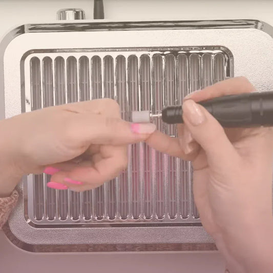 Step-by-step: Removal of Builder Gel, Polygel, and Rubber Base