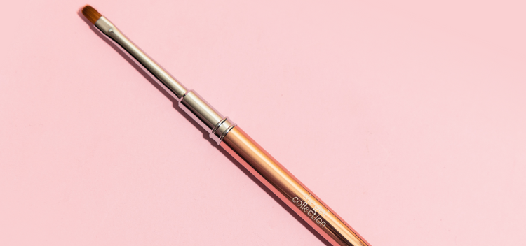 Nail brush