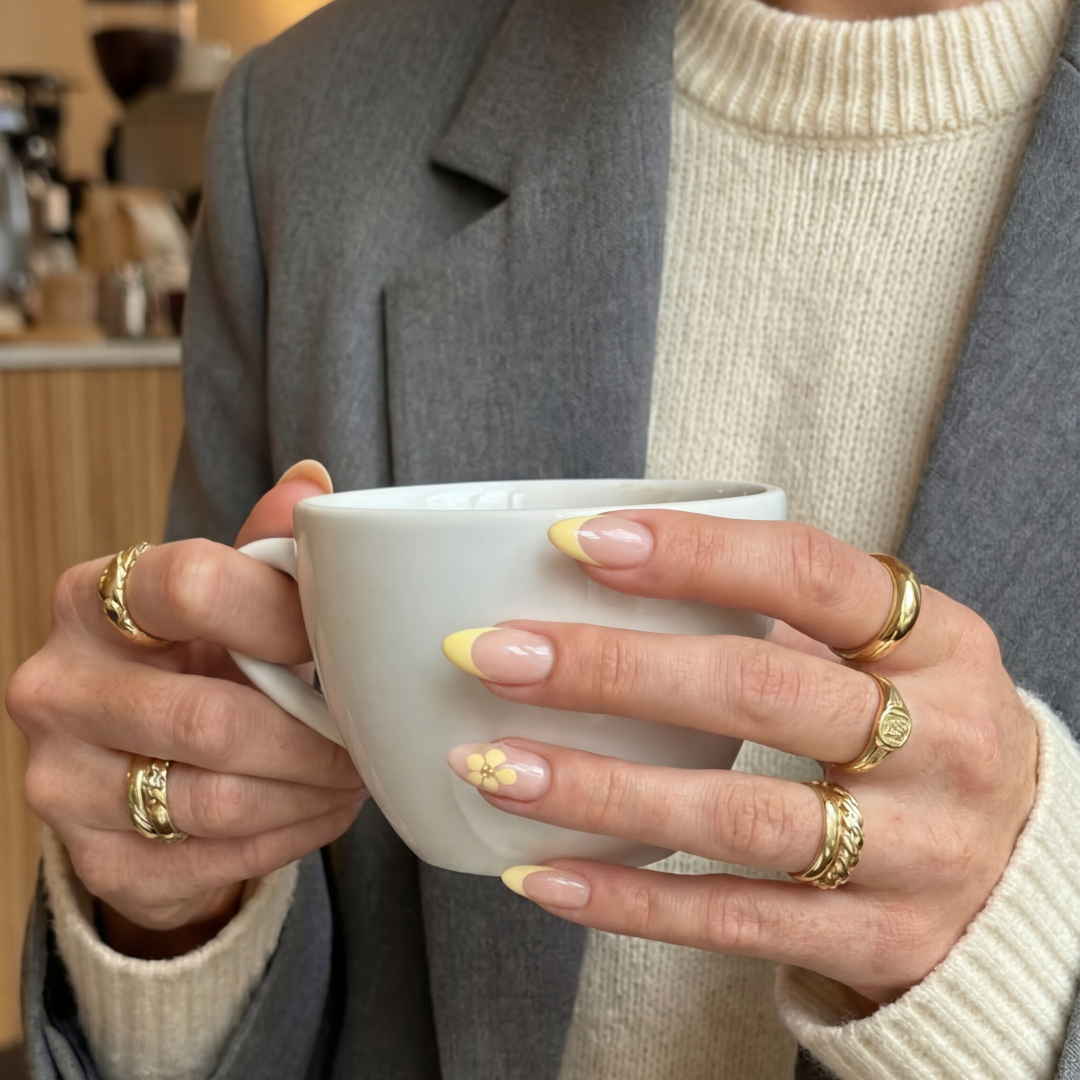 Gel Polish • 669 Blushing Nude (semi-transparent) • 21FREE