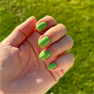 Gel Polish • 692 Kiwi Kiss • 21FREE
