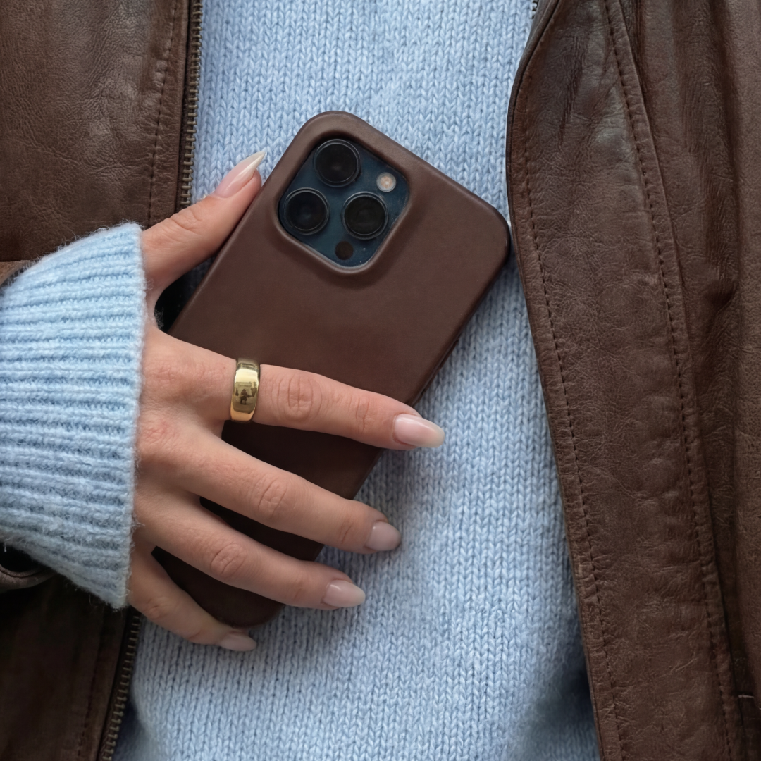 Gel Polish • 669 Blushing Nude (semi-transparent) • 21FREE