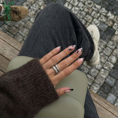 Gel Polish • 570 Black • 21FREE