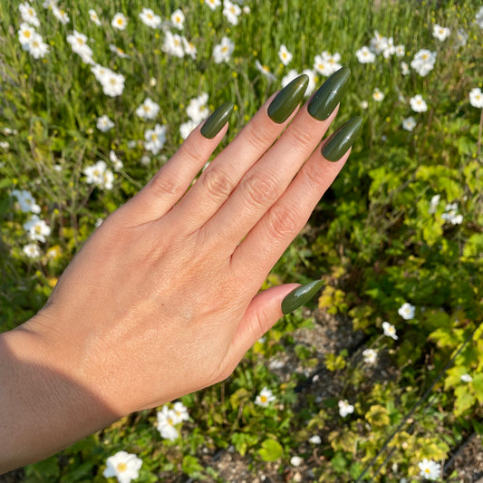 Gel Polish • 700 Green Garden • 21FREE