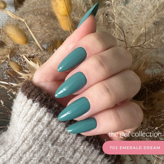 Gel Polish • 702 Emerald Dream • 21FREE