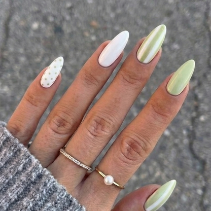 Gel Polish • 712 Pistachio Cream • 21FREE