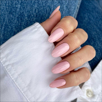 Gel Polish • 821 Lilac Kiss • 21FREE