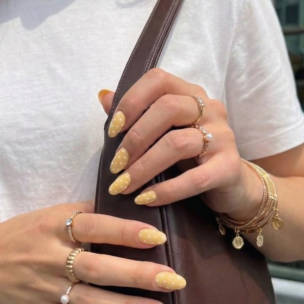Gel Polish • 823 Amber Bloom • 21FREE