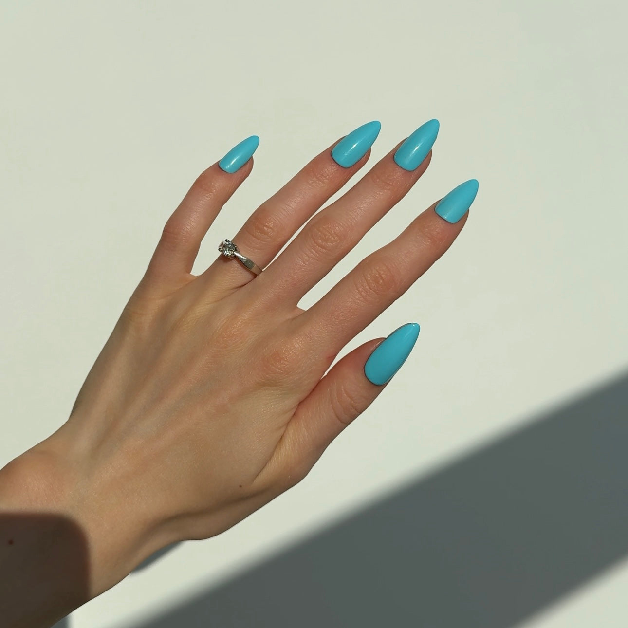 Gel Polish • 802 Pool Vibes • 21FREE • The Gel Collection™