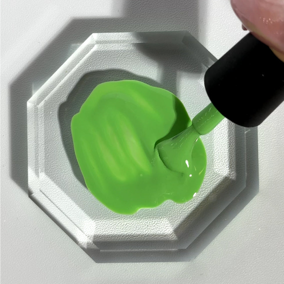 Gel Polish • 803 Green Leaf • 21FREE • The Gel Collection™