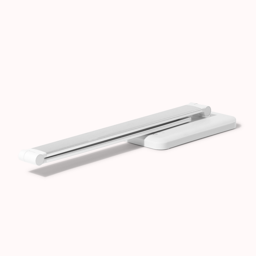 Table lamp for nails