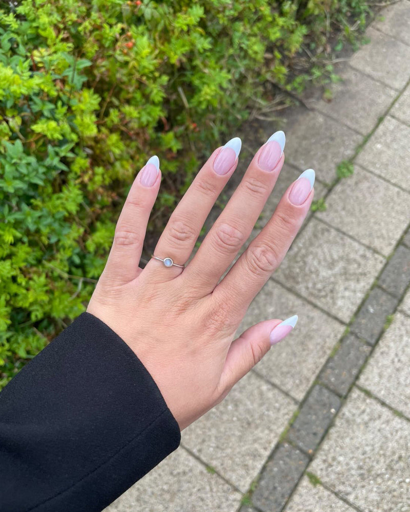 669 Blushing nude + 505 white