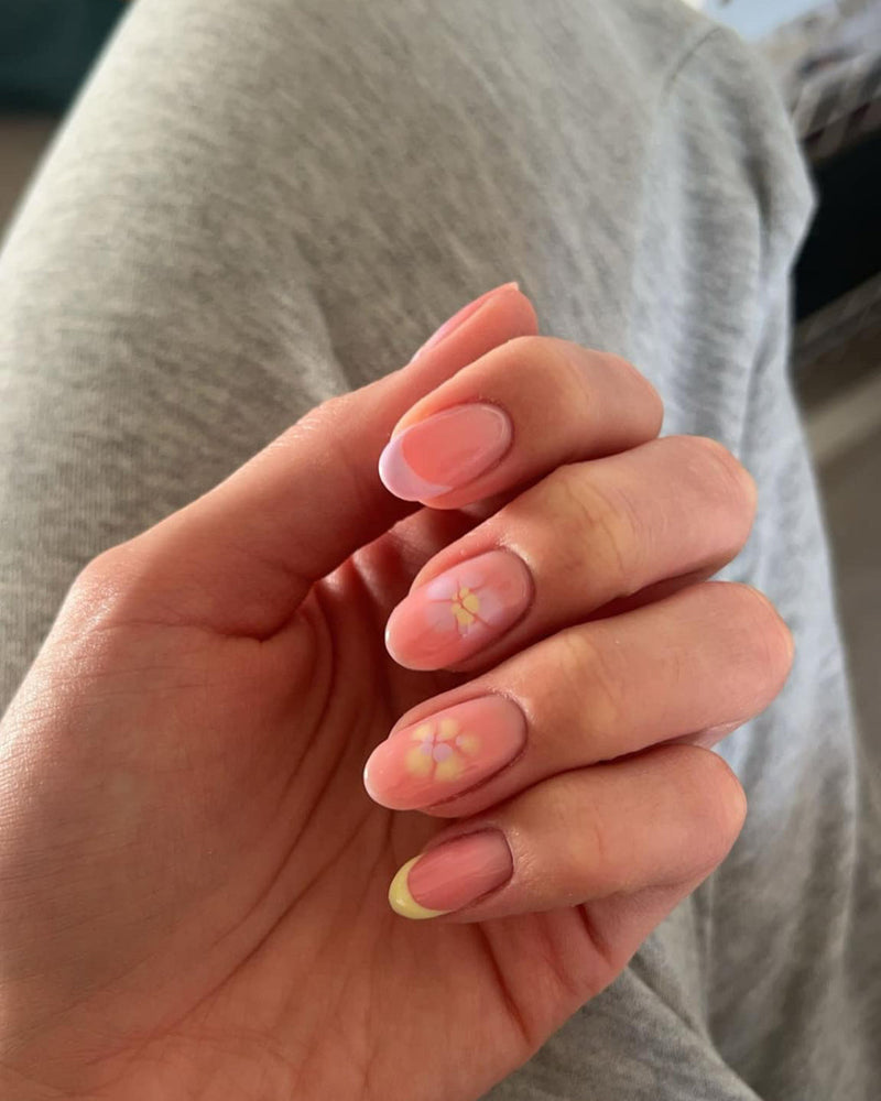 builder gel, calm rose +  515 Vanilla