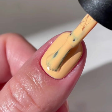 Gel Polish • 823 Amber Bloom • 21FREE
