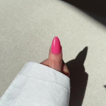 Gel Polish • 826 Bubblegum Breeze • 21FREE • The Gel Collection™