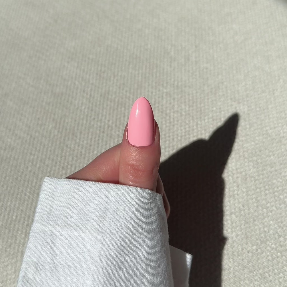 Gel Polish • 827 Pink Sorbet • 21FREE • The Gel Collection™